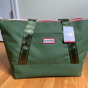 Green and orange HUNTER tote with zipper